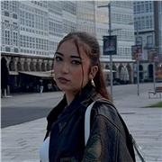 Profesora de ingles apta para dar clases a niños desde primaria hasta la eso.